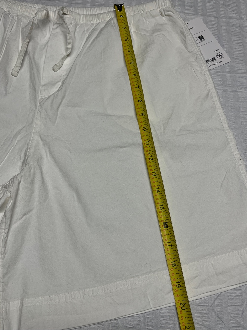 Athleta Paradise Bermuda Shorts in crisp white. Sz L. 7 inch inseam. - Picture 8 of 12